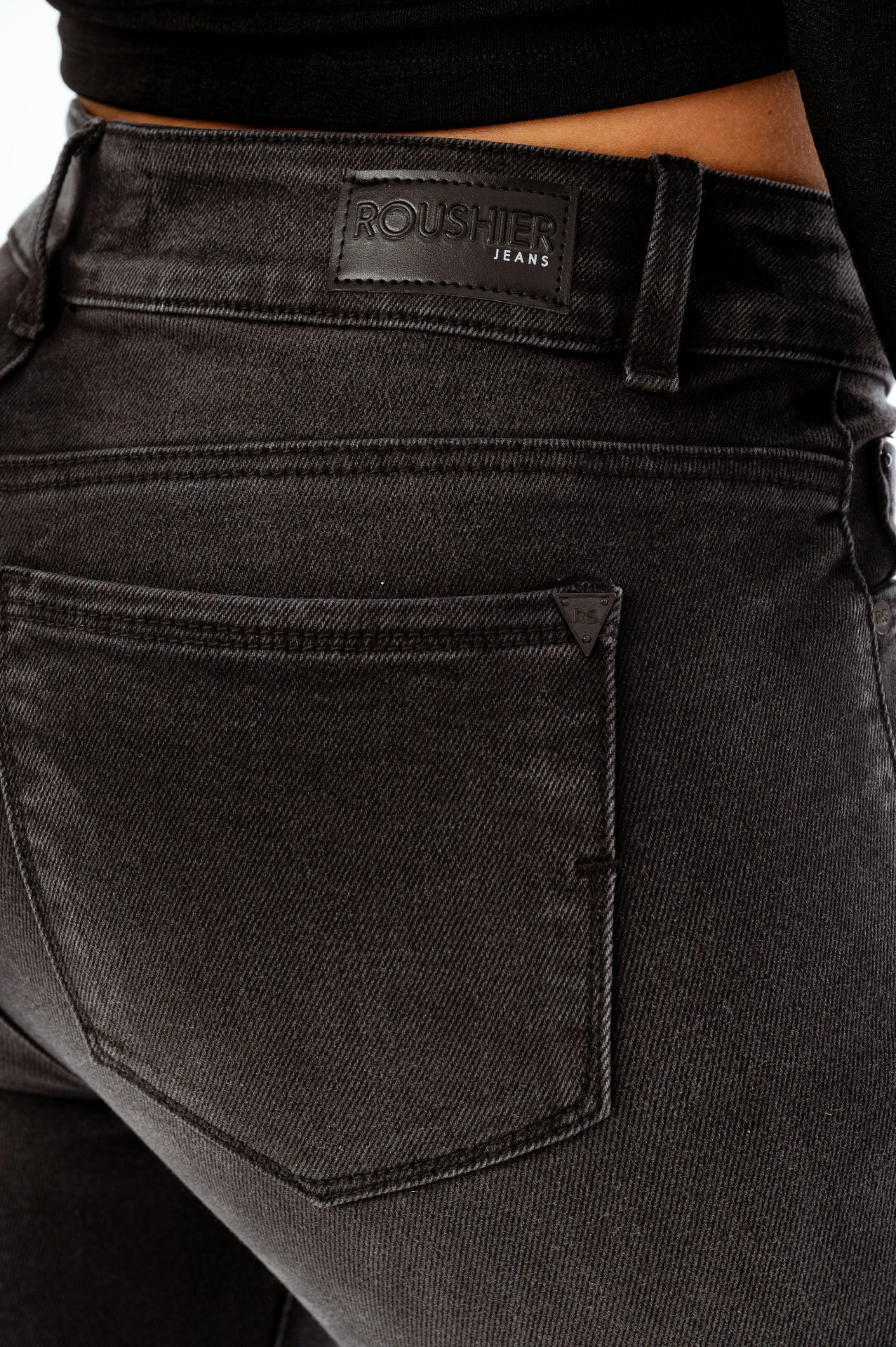 SKINNY GRIS OSCURO REF. 1320 - Detalle bolsillo