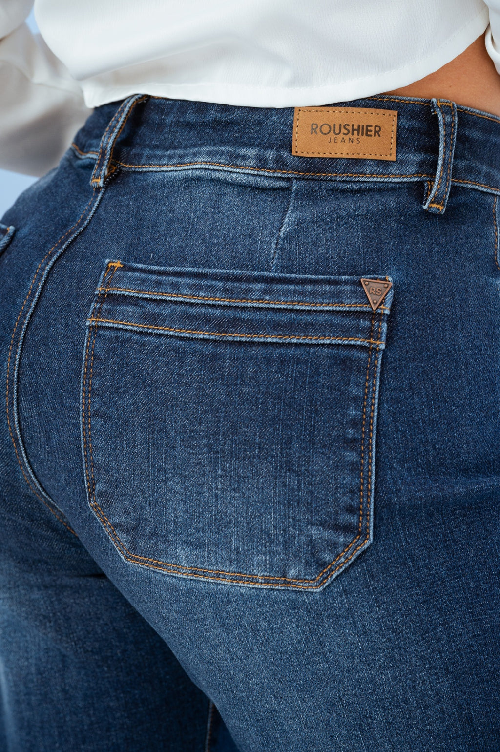 MOMFIT AZUL OSCURO REF. 1327 - Detalle bolsillo ROUSHIER